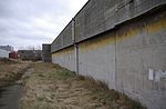 Bunker II in 2009, resten van de schutkleur zijn nog te zien