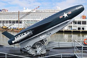 Střela Regulus vystavená na muzejní ponorce USS Growler (SSG-577)