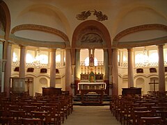 Centre de l'église.