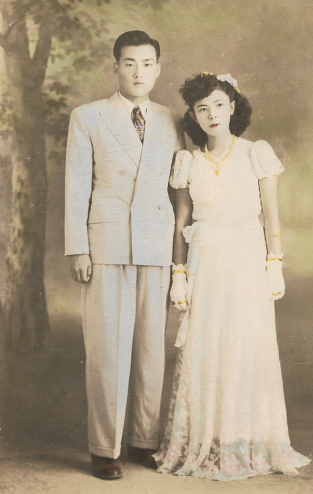鄭澤雄與妻子劉素珠合照。