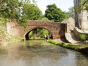 Brimscombe bridge.jpg