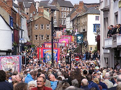 Durham Miners Gala 2008 Old Elvet Bridge.jpg