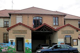 The town hall and school in Gircourt-lès-Viéville