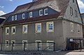 Wohnhaus in halboffener Bebauung und Hinterhaus