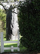 Menhir du Cloître