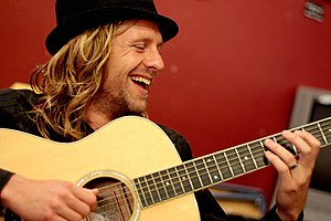 Jon Foreman, April 2008.jpg