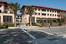 Stanford Knight Management Center, seen from Serra Street. Knight Management Center.jpg