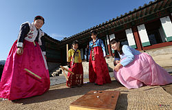 Koreai tradicionális játék újév napján