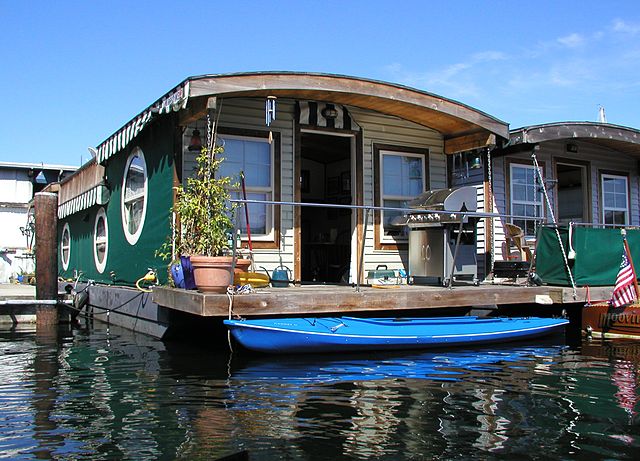 A houseboat on Lake Union in Seatlle, Washington, US