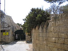 Gatehouse and approach ramp