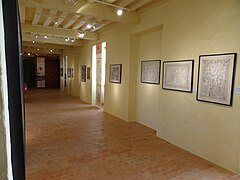 Salle d'exposition à l'étage