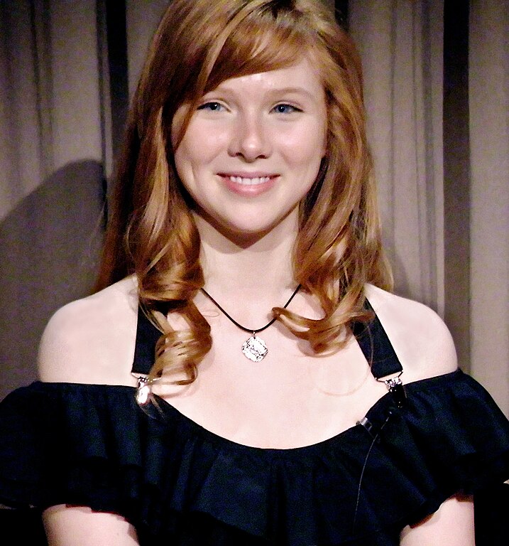 Molly Quinn wikipedia commons molly quinn crop