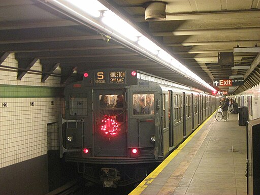 New York City Subway ACF R6 car 1000