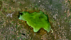 Озеро старых жен, вид из космоса.png
