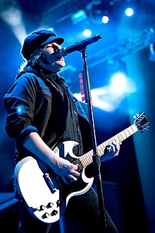 Stump performing with Fall Out Boy in 2007 Patrick Stump Infinity.jpg