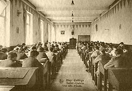 Salle d'étude du Collège, début du XXe siècle