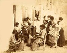 Working Italian women, c. 1900. Working Italian women c 1900.jpg