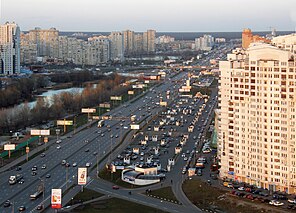 Проспект Миколи Бажана на схід