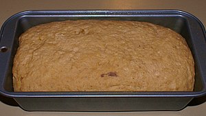 Bread in baking pan Polski: Chleb w foremce