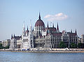 Зграда мађарског парламента у Будимпешти