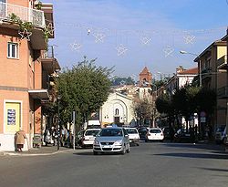 Centro Cecchina - la via nettunense.jpg