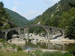 Čertův most u města Ardino, Bulharsko