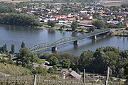 Donaubrücke über die die B 33a führt