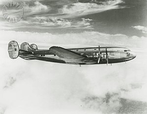 Douglas DC-4E v letu