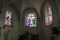 Vue des trois vitraux du chœur.