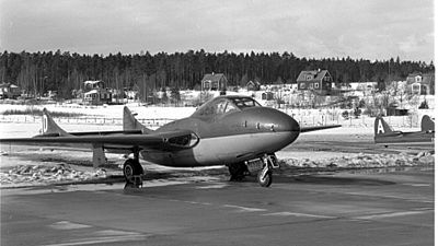 J 28 Vampire (1950-1956).