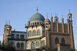مسجد در مرکز شهرک قره‌شهر