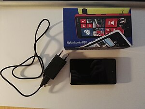 Nokia Lumia 820.jpg