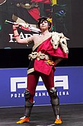 Косплей Загрея, главного героя игры Hades, на выставке Poznań Game Arena 2021 (Польша)