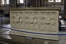 Salisburycathedralrichardbeauchamptomb.jpg