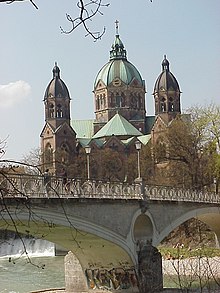 Санкт-Лукас Мюнхен mit Kabelsteg.jpg