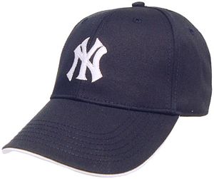 A New York Yankees baseball cap Basecap New York Yankees.jpg