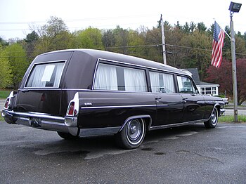 English: Buick Flxible Hearse (note spelling f...