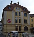 Büro-, Wohn- und Lagergebäude einschließlich der Glasfässer in den Kellern (früheres Stammhaus der Firma Sinalco)