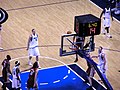 Dirk Nowitzki llançant un tir lliure