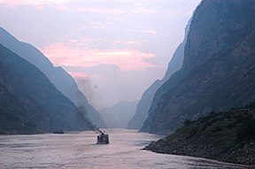 Skemeraand op die Yangtze naby die Drieklowe.