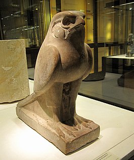 Nectanébo II entre les pattes d'Horus - XXXe dynastie- Musée du Louvre.