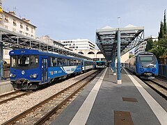 Rames X300 et AMP 800 en gare de Nice CP