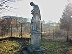 Kostelní Radouň - socha sv. Jana Nepomuckého na hřbitově.jpg