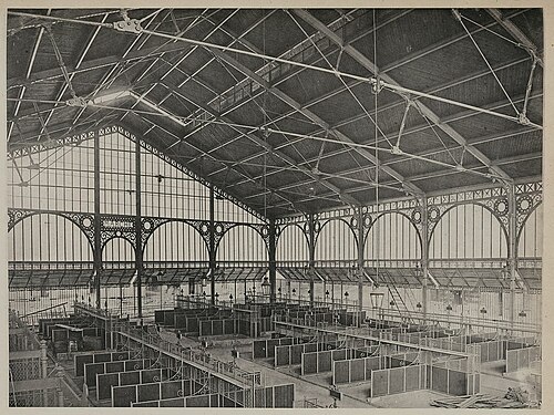 Vue de l'intérieur du marché.