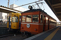 停靠在松江宍道湖溫泉車站內的DeHaNi 50型（日語：一畑電気鉄道デハニ50形電車）（デハニ50形），是電影《49歲的電車夢》中主要登場的車款，在照片拍攝的2008年當時車頭上還懸掛着寫有「BATADEN」（該片正式上映之前的暫名）字樣的頭牌。