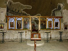 Altar con el iconostasio.