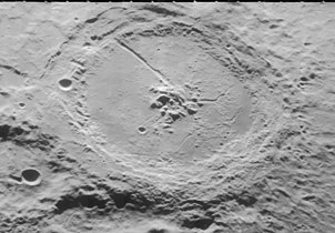 Vista oblicua desde el Lunar Orbiter 4