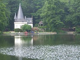 Portierswoning aan de Rödgener Burgvijver of Rakyvijver