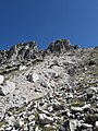 Vessant sud de la Roca Colom, des de les canals dels Estanys.