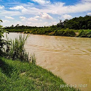 Aliran Sungai Comal yang melewati Desa Kemuning, Ampelgading, Kabupaten Pemalang, Jawa Tengah.